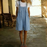 Clara | Salopette courte en denim bleu clair au fini vintage délavé