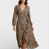 Emília - Robe décontractée avec imprimé léopard